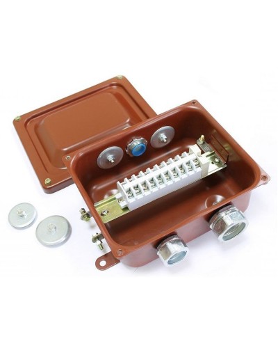 ККМА-10 У2 IP54 (zeta30372). Коробка клеммная металлическая с муфтами АТК для трубной электропроводки. ЗЭТА в Омске